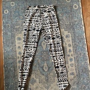 Tribal print leggings